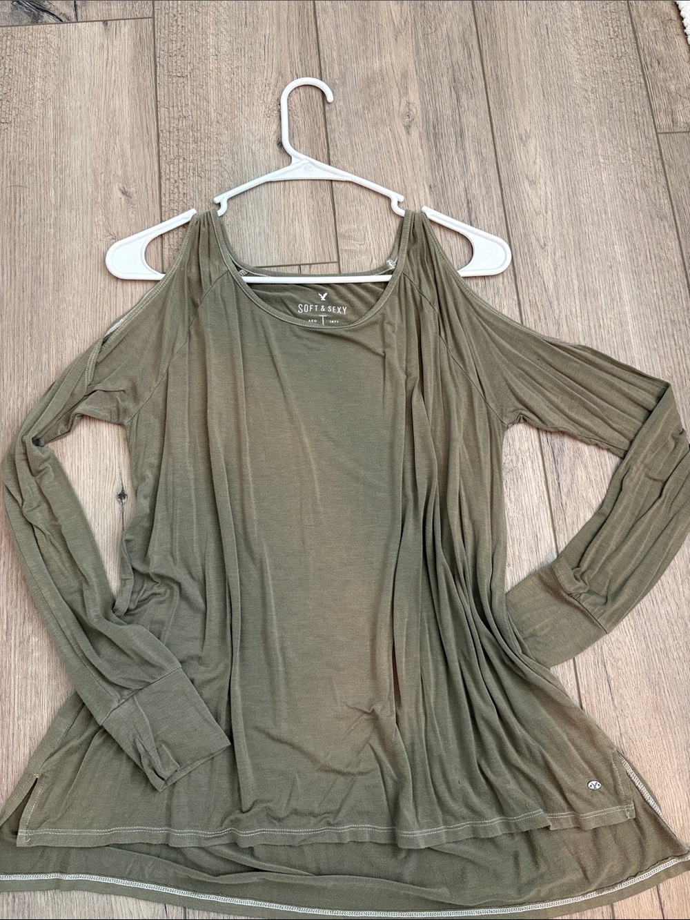 American Eagle Outfitters Olive Cold-Shoulder Long Sleeve Top